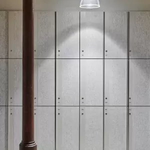 Wandverkleidungen und Locker-Türen